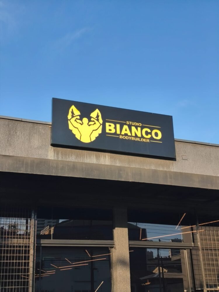 Fachada do Studio Bianco Bodybuilder